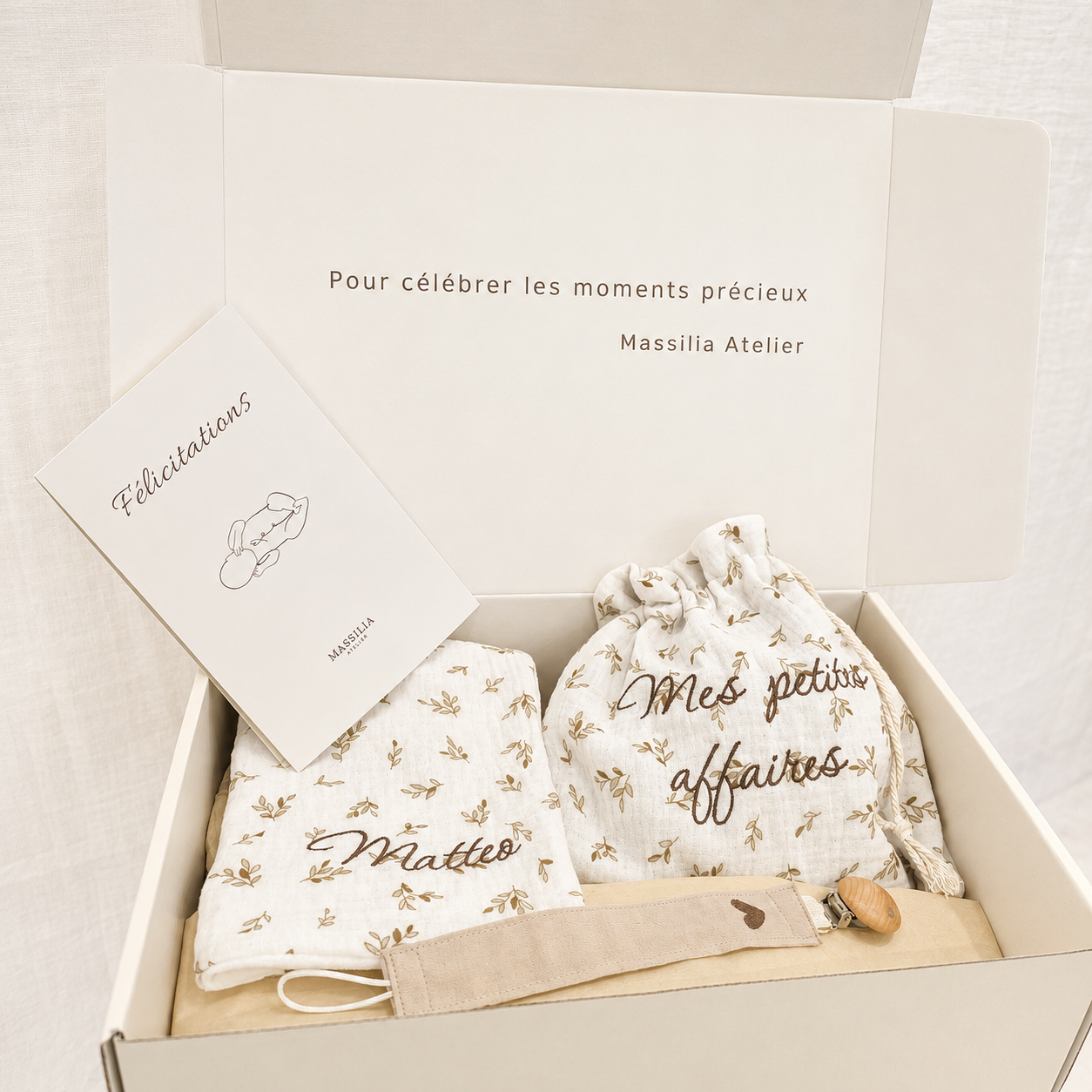 Coffret naissance personnalisé motif feuille